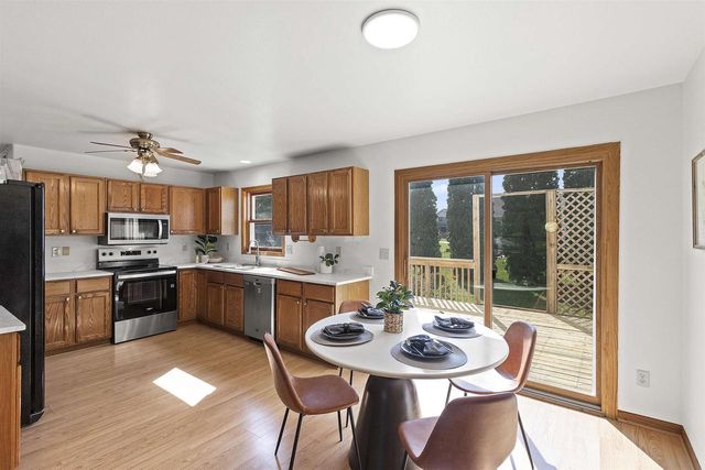 725 HARRISON AVENUE, Omro, WI 54963