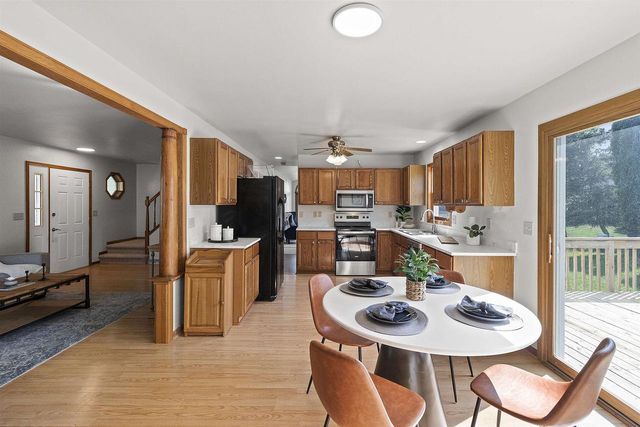 725 HARRISON AVENUE, Omro, WI 54963