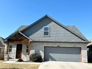 3212 Windcrest Drive, Granbury, TX 76049