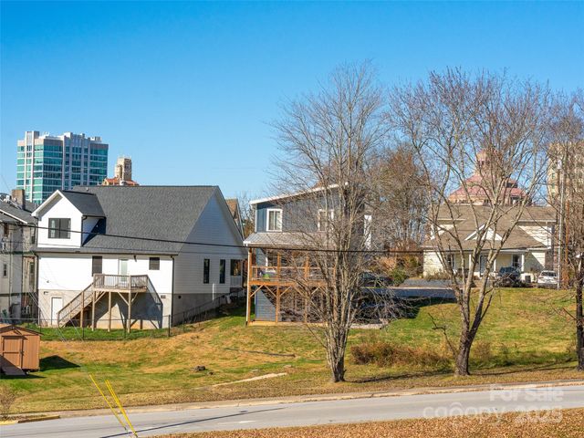 225 S Beaumont Street, Asheville, NC 28801