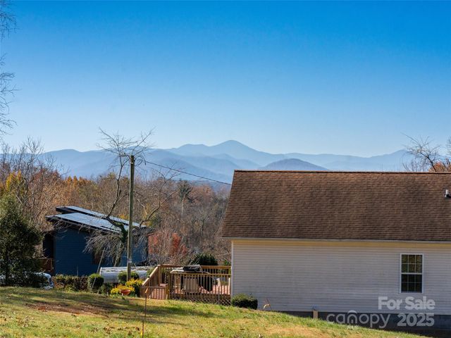 225 S Beaumont Street, Asheville, NC 28801