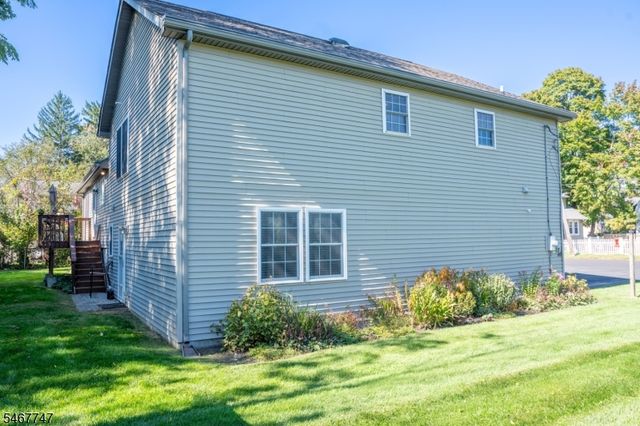 33 Budd St, Roxbury Twp., NJ 07847