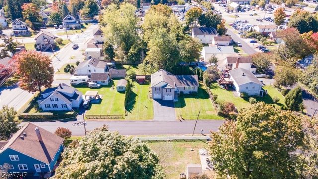 33 Budd St, Roxbury Twp., NJ 07847