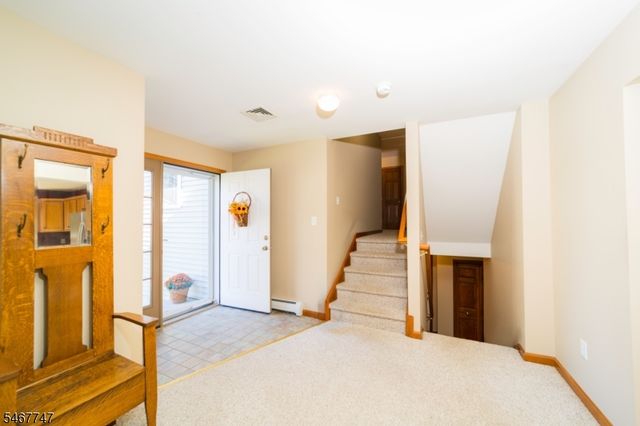 33 Budd St, Roxbury Twp., NJ 07847