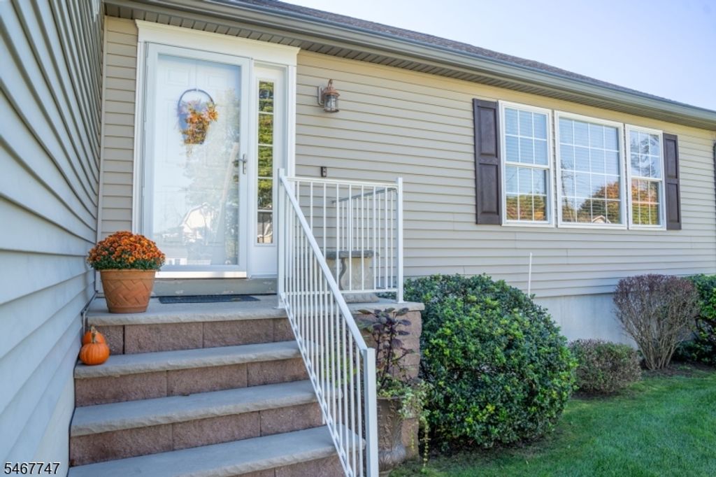 33 Budd St, Roxbury Twp., NJ 07847 — photo 5