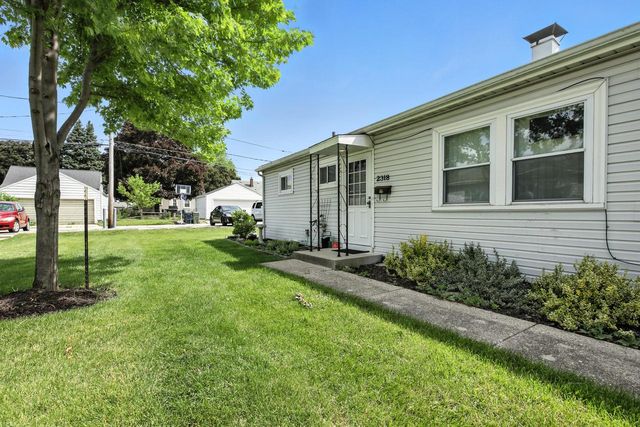 2318 W Howard AVENUE, Milwaukee, WI 53221