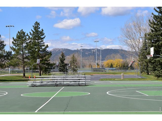 824 Chetwood Ct, Fort Collins, CO 80526