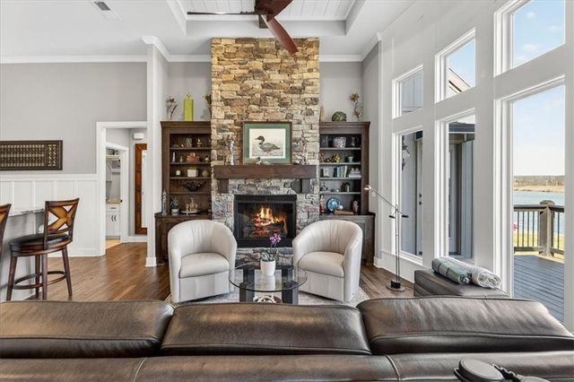 1405 Kensington Lane, Raymore, MO 64083