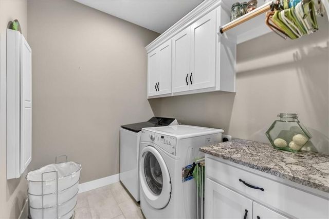 1405 Kensington Lane, Raymore, MO 64083