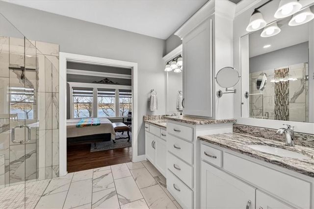 1405 Kensington Lane, Raymore, MO 64083