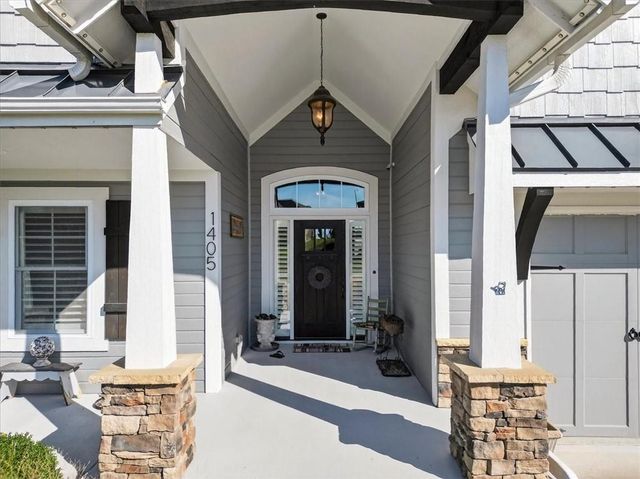 1405 Kensington Lane, Raymore, MO 64083