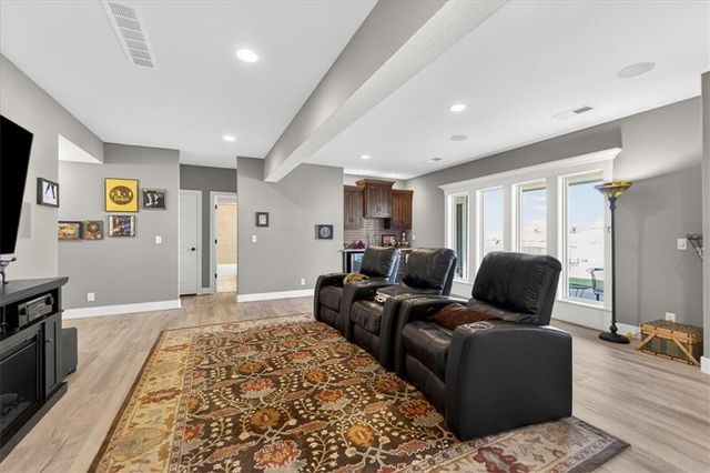 1405 Kensington Lane, Raymore, MO 64083