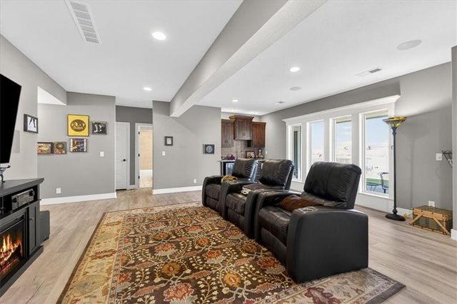 1405 Kensington Lane, Raymore, MO 64083