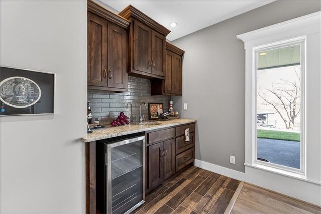 1405 Kensington Lane, Raymore, MO 64083