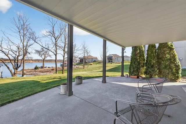 1405 Kensington Lane, Raymore, MO 64083