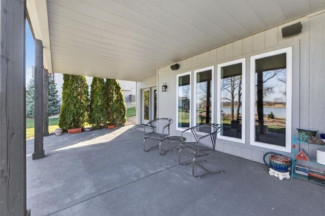 1405 Kensington Lane, Raymore, MO 64083