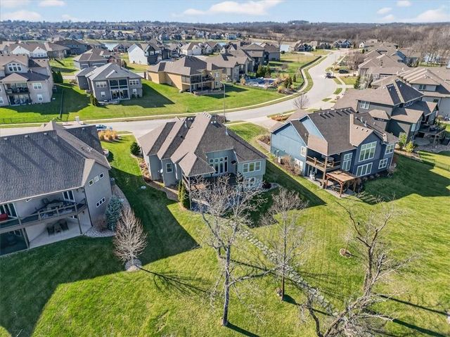 1405 Kensington Lane, Raymore, MO 64083