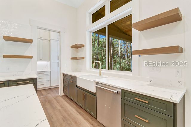 126 Bull Point Dr, Seabrook, SC 29940