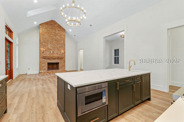 126 Bull Point Dr, Seabrook, SC 29940