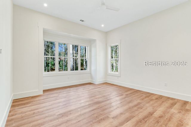 126 Bull Point Dr, Seabrook, SC 29940