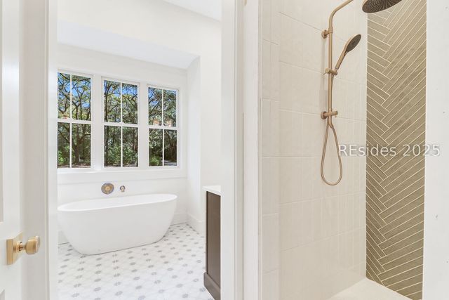 126 Bull Point Dr, Seabrook, SC 29940