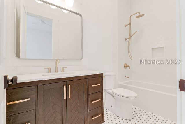 126 Bull Point Dr, Seabrook, SC 29940