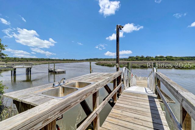 126 Bull Point Dr, Seabrook, SC 29940