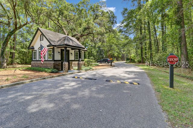 126 Bull Point Dr, Seabrook, SC 29940