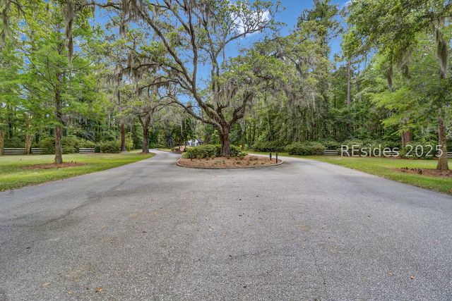 126 Bull Point Dr, Seabrook, SC 29940
