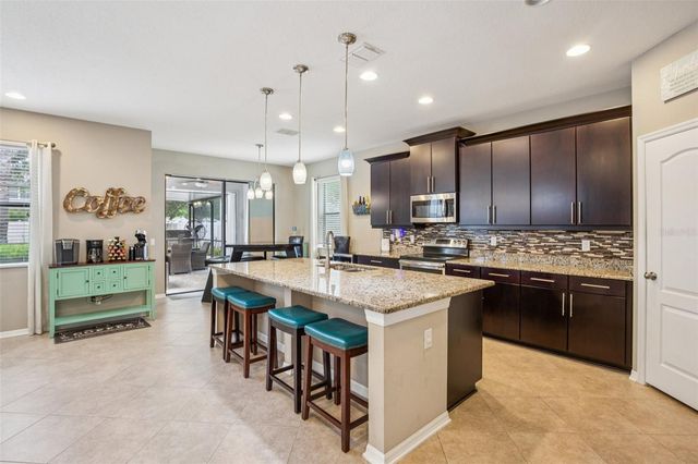 210 DAKOTA HILL DRIVE, Seffner, FL 33584