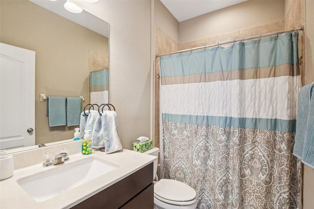 210 DAKOTA HILL DRIVE, Seffner, FL 33584