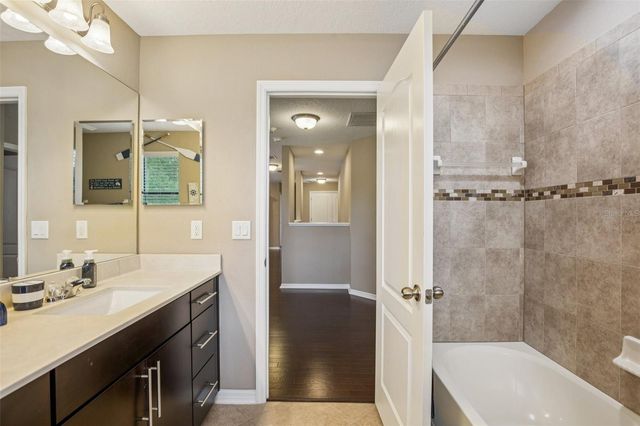 210 DAKOTA HILL DRIVE, Seffner, FL 33584