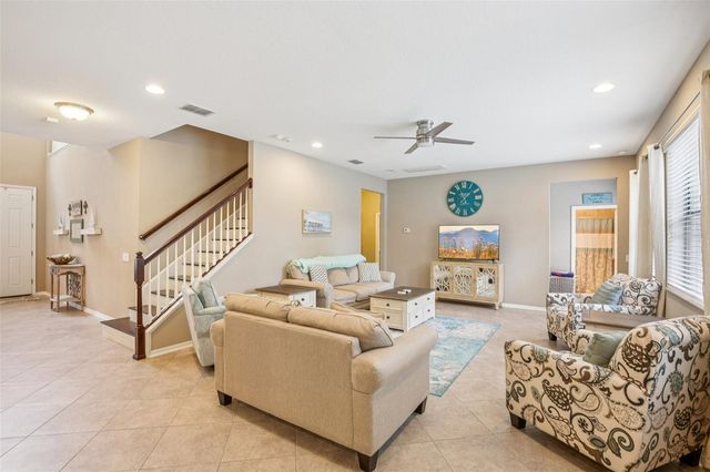 210 DAKOTA HILL DRIVE, Seffner, FL 33584