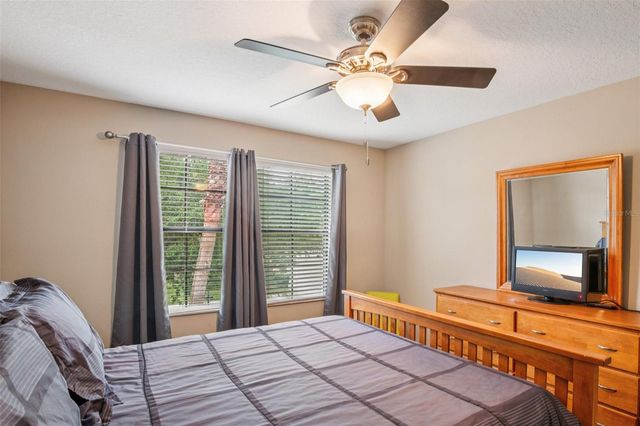 210 DAKOTA HILL DRIVE, Seffner, FL 33584