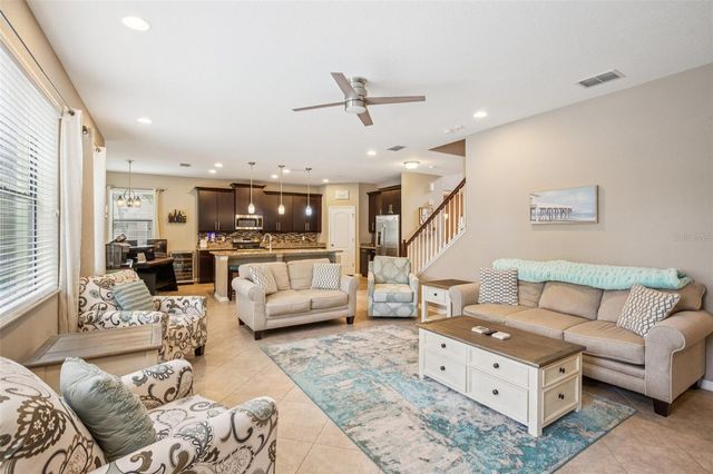 210 DAKOTA HILL DRIVE, Seffner, FL 33584