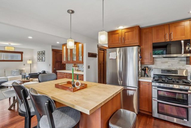 9916 W Grantosa DRIVE, Wauwatosa, WI 53222