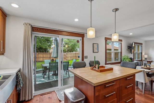 9916 W Grantosa DRIVE, Wauwatosa, WI 53222