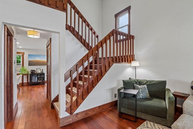 9916 W Grantosa DRIVE, Wauwatosa, WI 53222