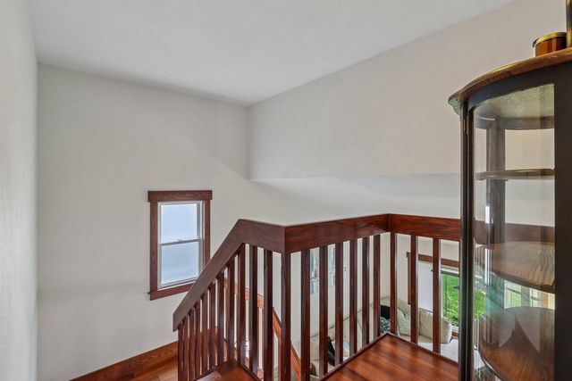 9916 W Grantosa DRIVE, Wauwatosa, WI 53222