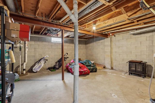 9916 W Grantosa DRIVE, Wauwatosa, WI 53222