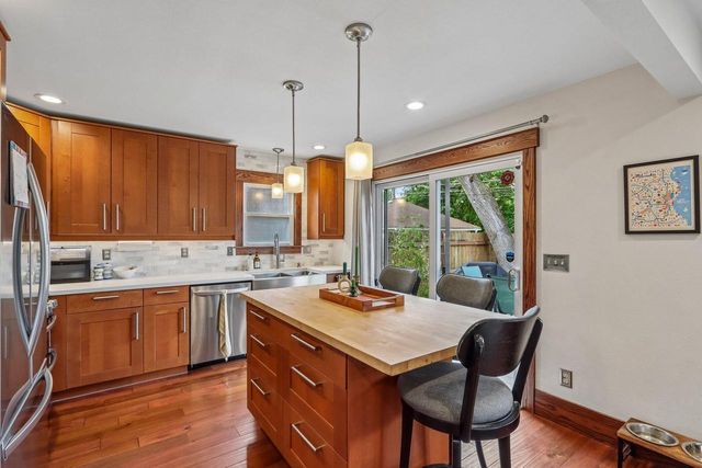 9916 W Grantosa DRIVE, Wauwatosa, WI 53222