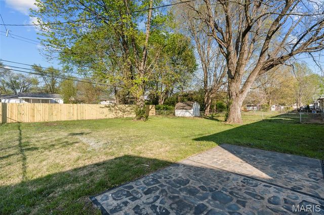 1065 Keeven Lane, Florissant, MO 63031