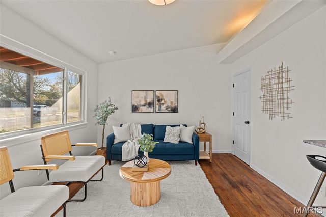 1065 Keeven Lane, Florissant, MO 63031