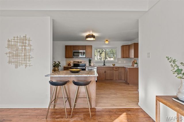 1065 Keeven Lane, Florissant, MO 63031