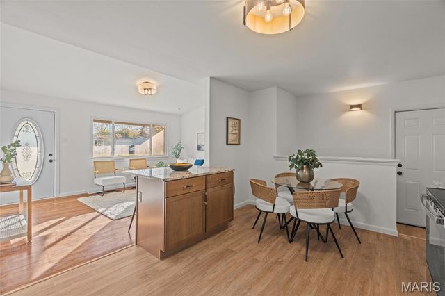 1065 Keeven Lane, Florissant, MO 63031