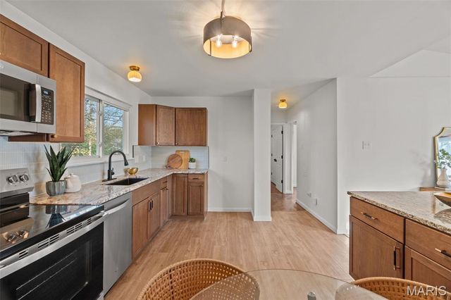 1065 Keeven Lane, Florissant, MO 63031