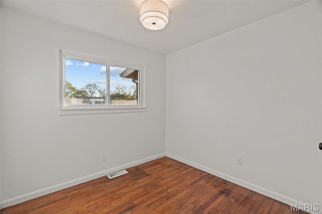 1065 Keeven Lane, Florissant, MO 63031