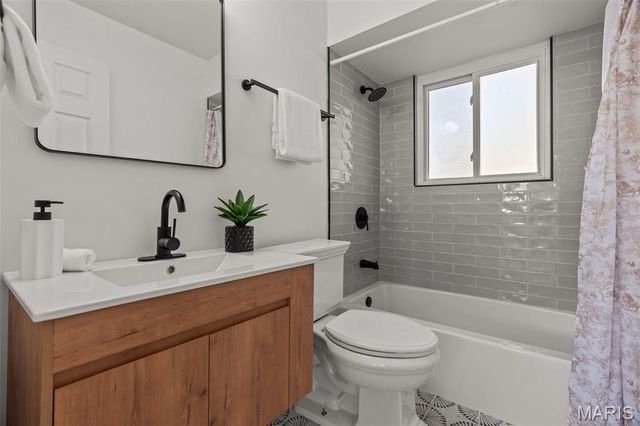 1065 Keeven Lane, Florissant, MO 63031