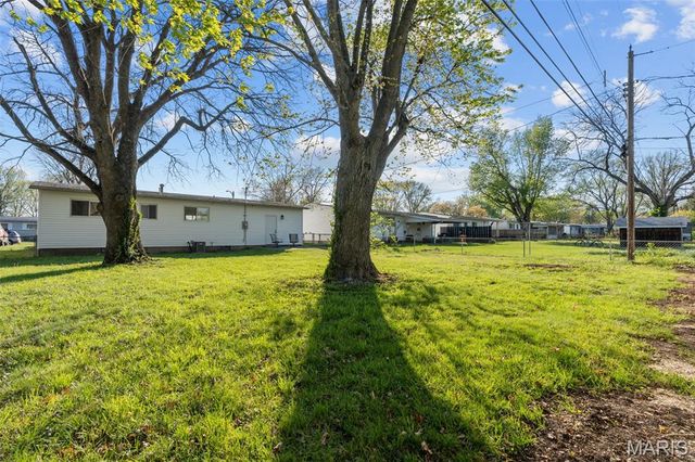 1065 Keeven Lane, Florissant, MO 63031