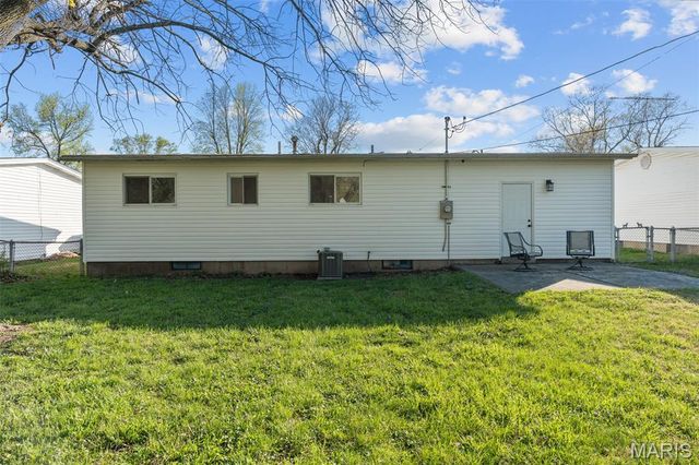 1065 Keeven Lane, Florissant, MO 63031